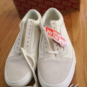 Vans® Unisex Old Skool Lace-Up Sneakers